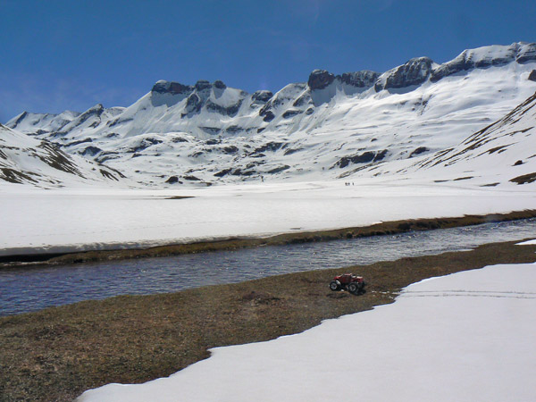Emaxx Snow. Radio control Pirineos