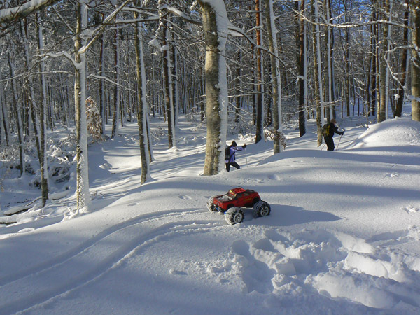 Emaxx Abrieno huella