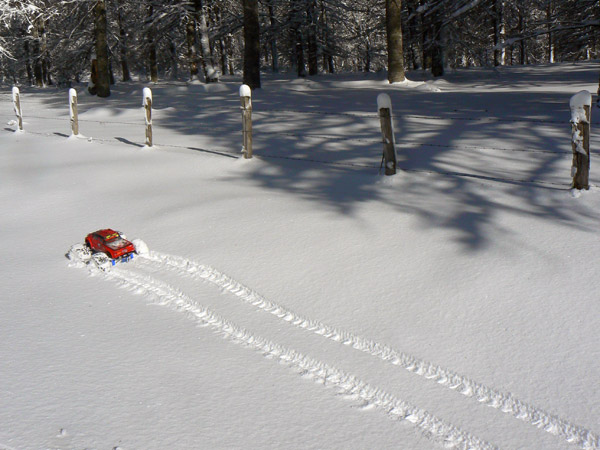 Emaxx el topo de nieve