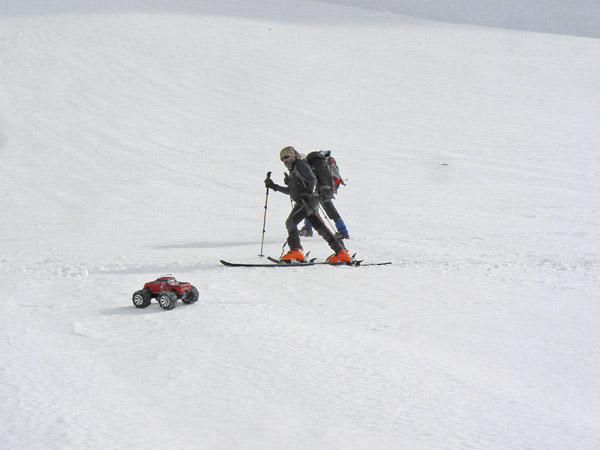 emaxx Tructrial on snow